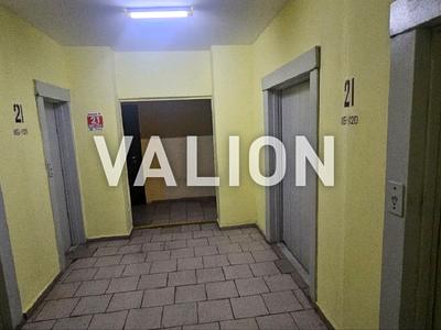 квартира за адресою Анни Ахматової вул., 45