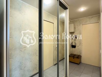 квартира за адресою Автозаводська вул., 25