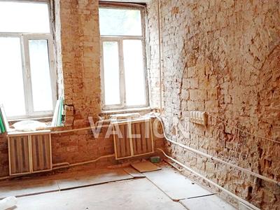квартира за адресою Межигірська вул., 32