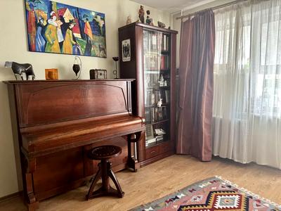 квартира за адресою Почайнинська вул., 13/9
