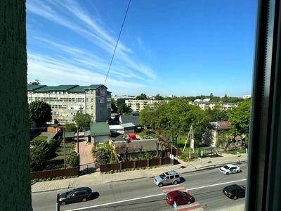 комерційна за адресою Зелена вул., 131