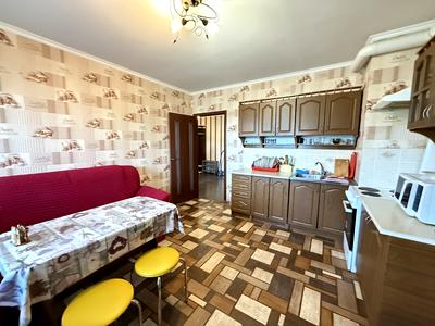 квартира за адресою Райдужний масив вул., 4