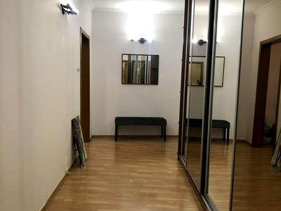 квартира за адресою Дніпровська набережна вул., 19