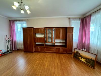 квартира по адресу Руфа ул., 35в