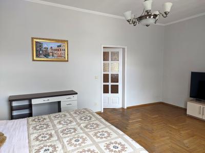 квартира за адресою Жовківська вул. (Декабристів), 17