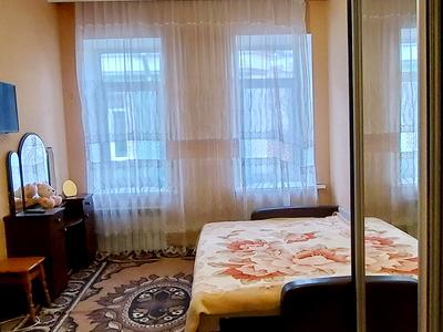 квартира за адресою Утьосова вул., 6
