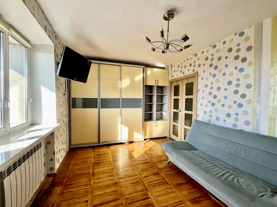 квартира за адресою Шкільна вул. (Героїв Сталінграда), 1-А