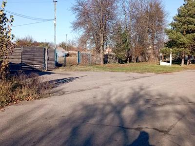 комерційна за адресою вул.Дзержинського, 64