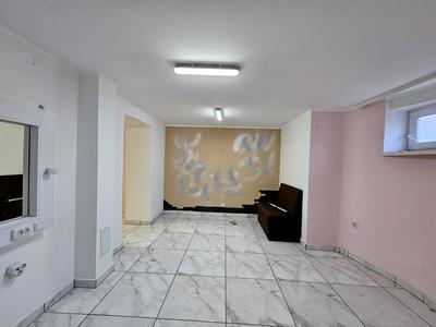 комерційна за адресою Кирила Трильовського вул., 25