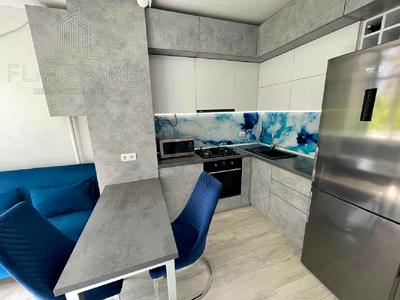 квартира за адресою Юнацька вул., 21