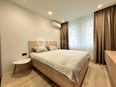 квартира за адресою Салютна вул., 18
