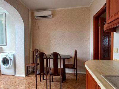 квартира за адресою Автозаводська вул., 63