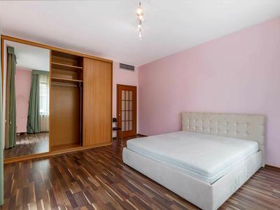 квартира за адресою Кропивницького вул., 10