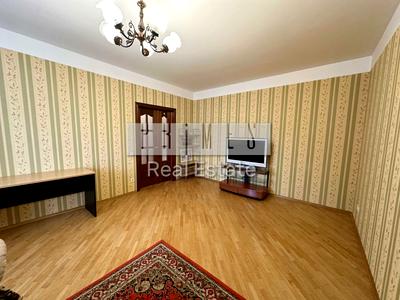 квартира по адресу Верховинца Василия ул., 10