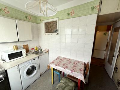 квартира за адресою Ореста Левицького вул. (Академіка Курчатова), 8