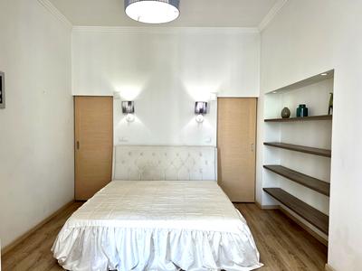 квартира за адресою Шота Руставелі вул., 38