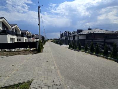 будинок за адресою Пилипа Орлика, 42