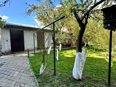 будинок за адресою с. Крюківщина, Квіткова вул., 3