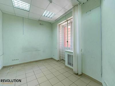 комерційна за адресою Володимира Івасюка просп. (Героїв Сталінграду), 10-А