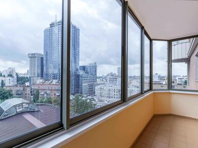 квартира за адресою Кропивницького вул., 10