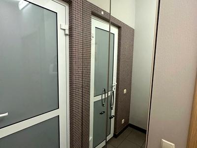 комерційна за адресою Сирецька вул., 32