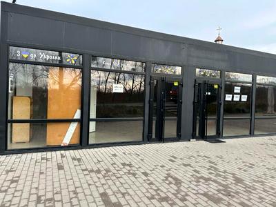 комерційна за адресою Мазепи, 1
