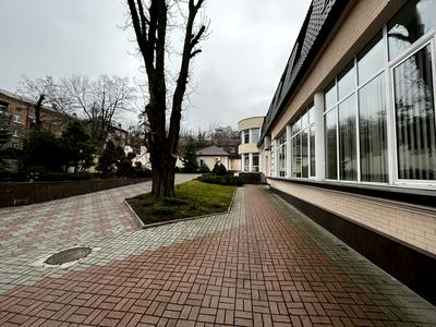 коммерческая по адресу Владимира Моссаковского ул. (Клари Цеткін), 1-А