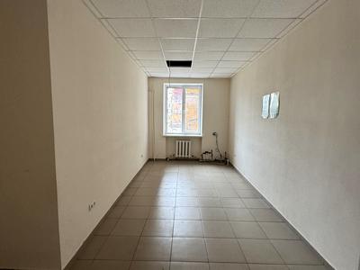 комерційна за адресою Дніпропетровське шосе, 14