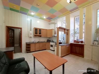 комерційна за адресою Грецька вул., 25