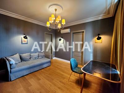 квартира за адресою Довженка вул., 4