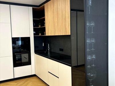 квартира за адресою Причальна вул., 1