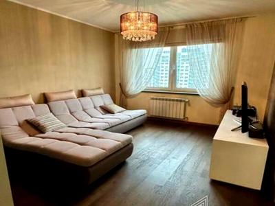 квартира за адресою Патріарха Мстислава Скрипника вул., 40