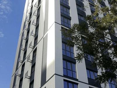 квартира за адресою Літературна вул., 10