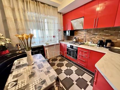 квартира за адресою Празька вул., 25/2