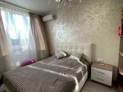 квартира за адресою Андрія Малишка вул. (Льва Толстого), 81
