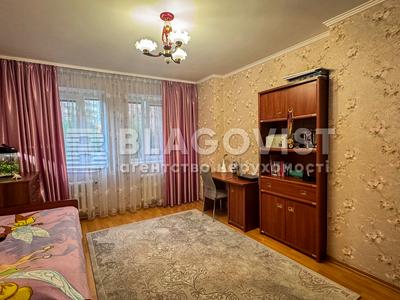 квартира за адресою Анни Ахматової вул., 13-Г