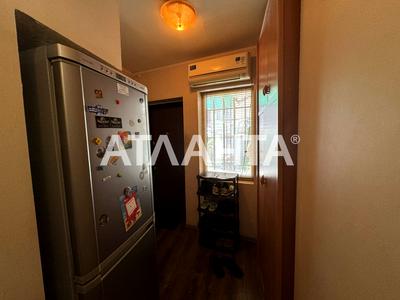 квартира за адресою Утьосова вул., 6