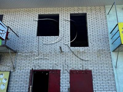комерційна за адресою Вокзальна вул., 18Е