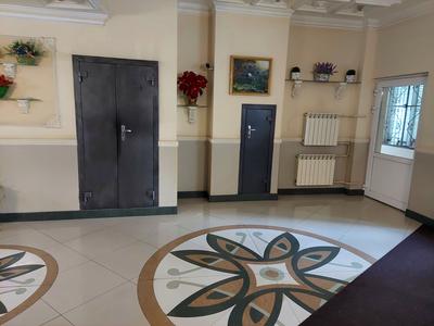 квартира за адресою Дніпровська набережна вул., 19-А
