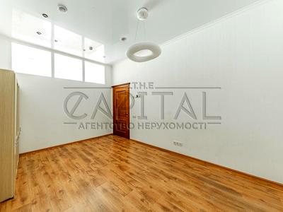 комерційна за адресою Лесі Українки бульв., 7-Б