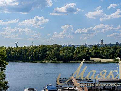квартира по адресу Раисы Окипной ул., 18