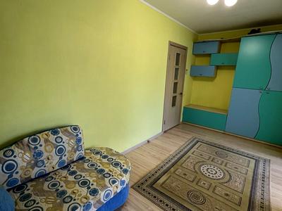 квартира за адресою Ніла Армстронга вул. (Казакова), 4