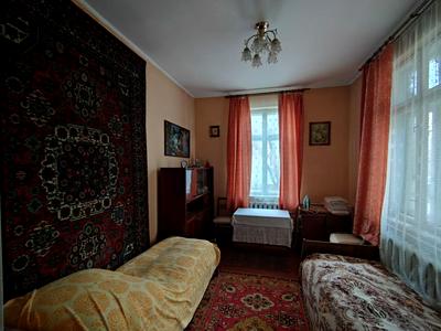 будинок за адресою Івано-Франківськ, Ярослава Карпінця вул.
