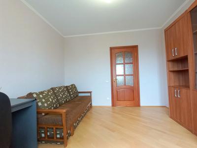 квартира за адресою Автозаводська вул., 63