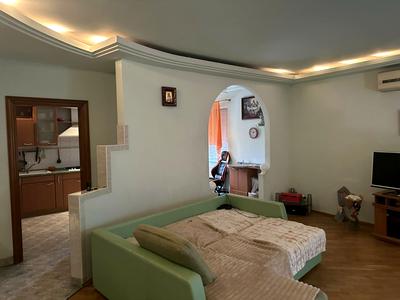 квартира за адресою Карпатська вул., 15а