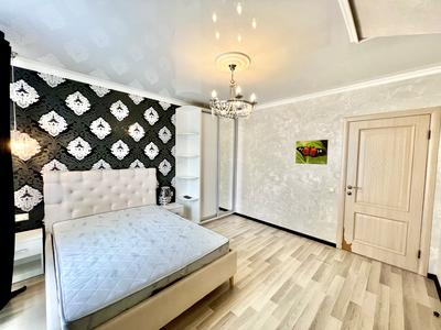 будинок за адресою Патріотів