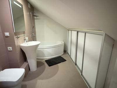 квартира за адресою Регенераторна вул., 4 к1