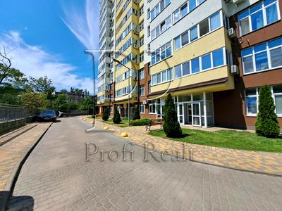 квартира за адресою Рея Бредбері вул., 2