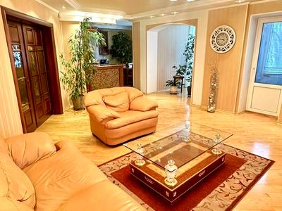 квартира за адресою Михайла Котельникова вул., 33