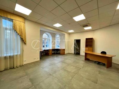 комерційна за адресою Михайла Грушевського вул., 34/1